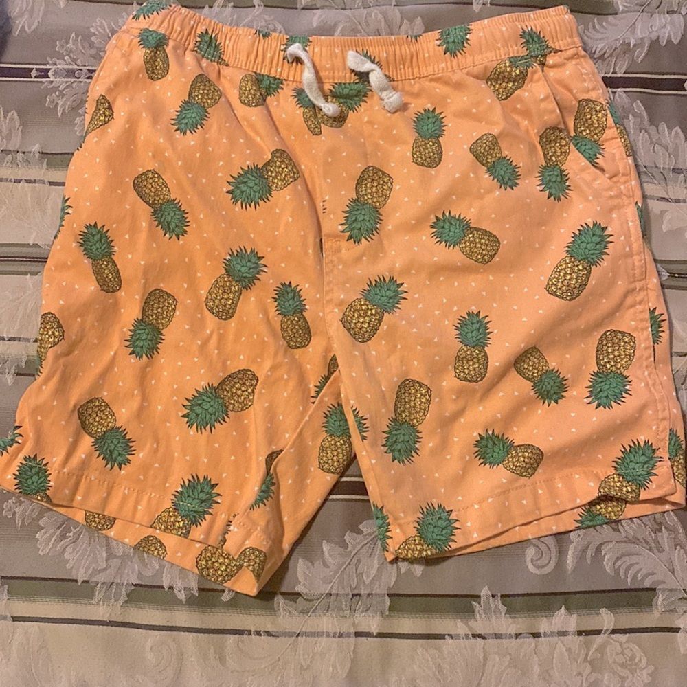 2/$50🏝VACATION PINEAPPLE SHORTS🏝